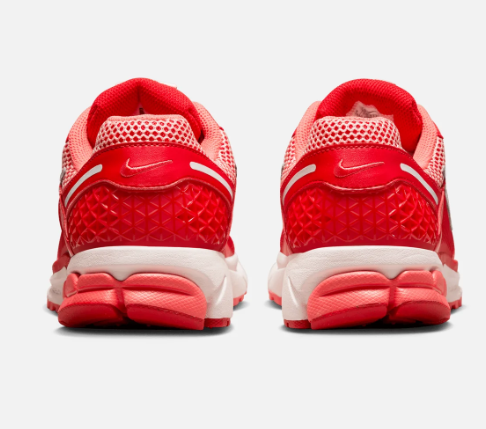 Nike Zoom Vomero 5 Premium 'University Red/Metallic Silver'