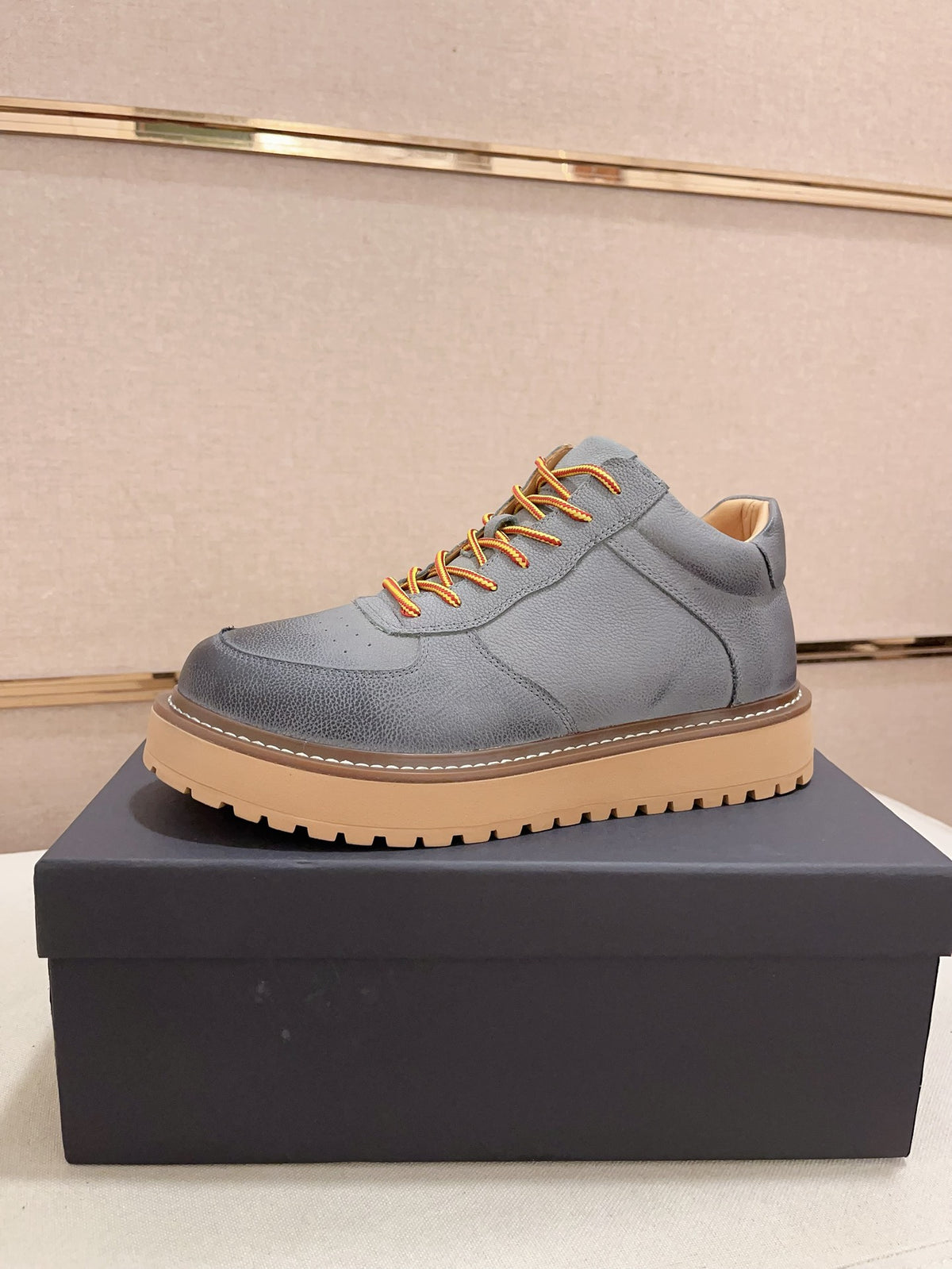 UGG Low-Top Suede Sneaker — The One That Quietly Steals the Outfit